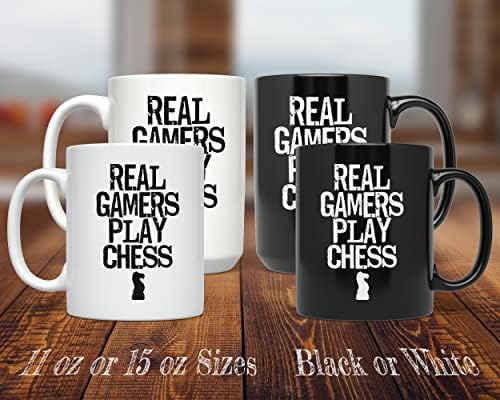 PixiDoodle Gerçek Oyuncular Satranç Oynamak - Masa Oyunu Geek Sıkıntılı Kahve Kupa (15 oz, Siyah)